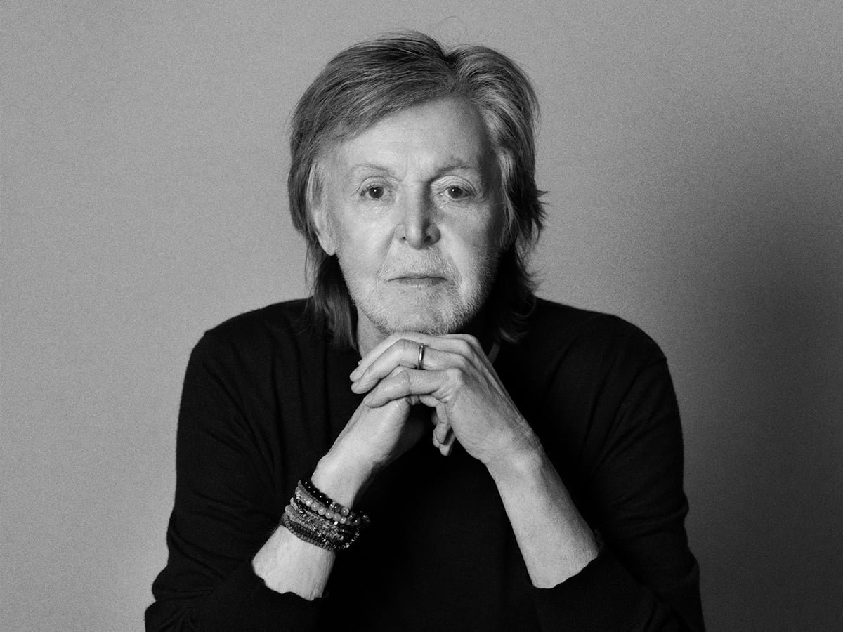 Paul McCartney explains why he refuses selfies with fans: “I really do not want to feel like that monkey”