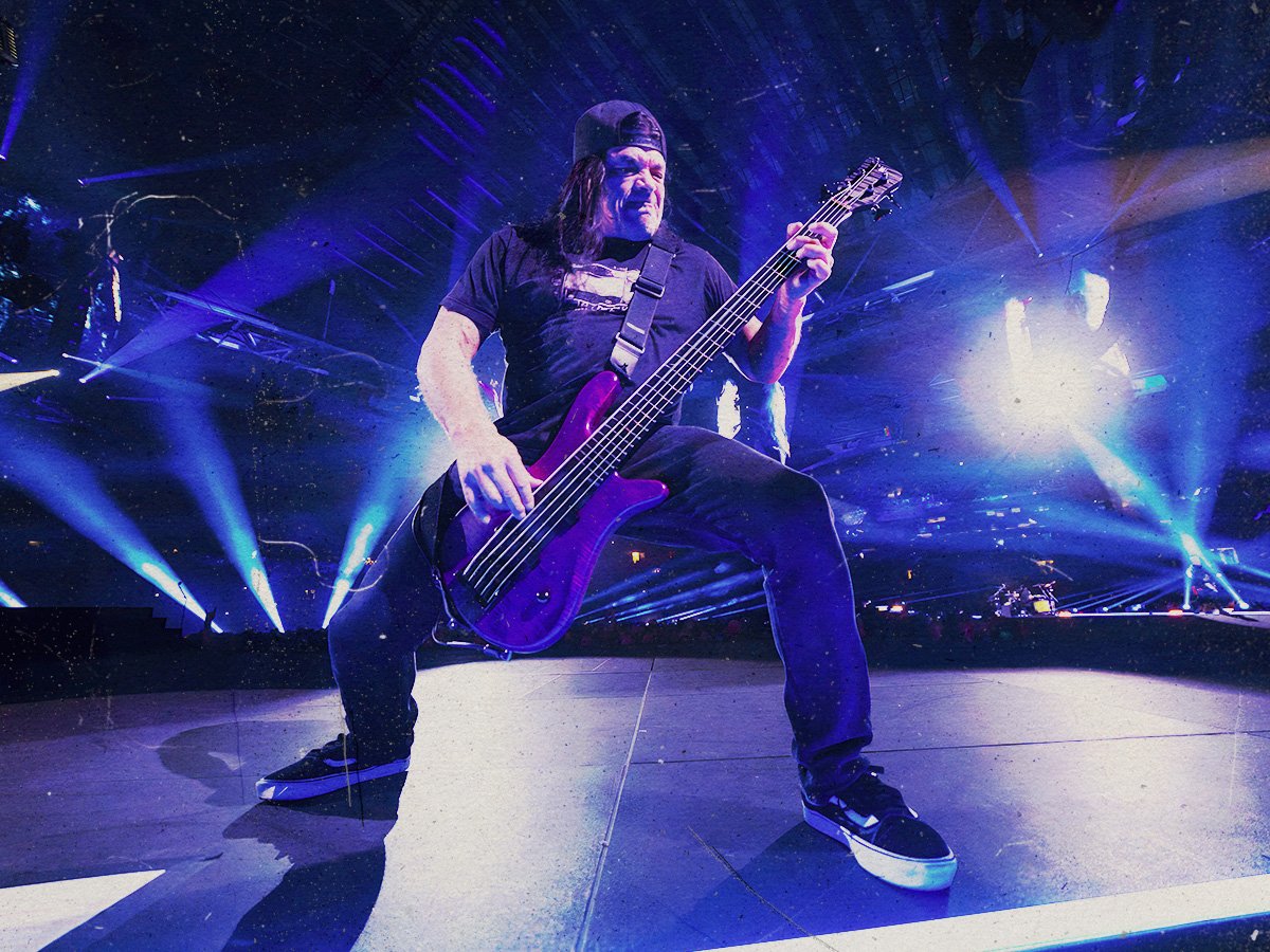 Metallica concert causes small earthquake from ‘Enter Sandman’ reaction