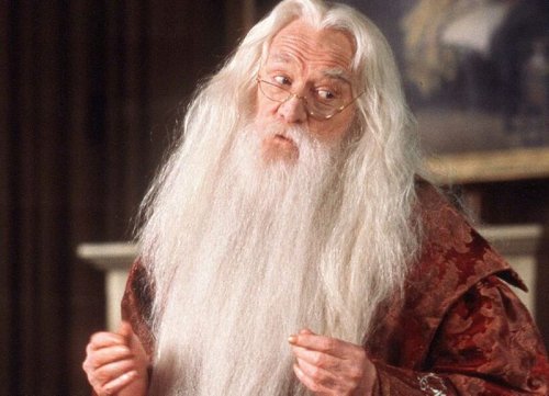 Dumbledore actor Richard Harris was found by his son with “face in pound of cocaine”