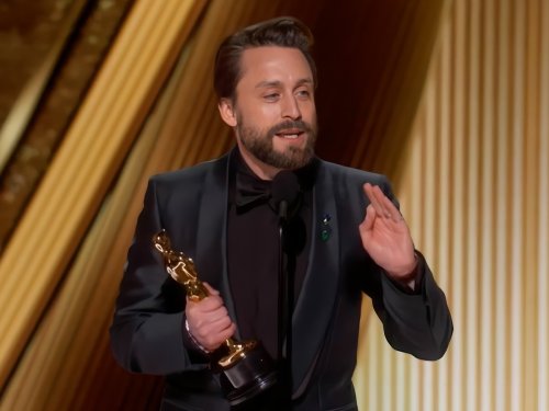 Kieran Culkin, his girlfriend, and a fateful choice between love and fandom: “You can bounce”