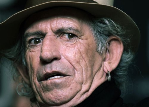 Rolling Stones guitarist Keith Richards claims to have seen UFOs