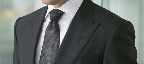 How To Tie The Perfect Windsor Knot In 5 Simple Steps