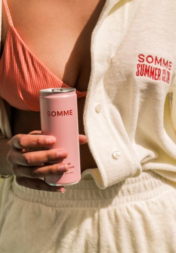 WIN: Three cases of SOMME Rosé Spritz and a SOMME summer merch pack