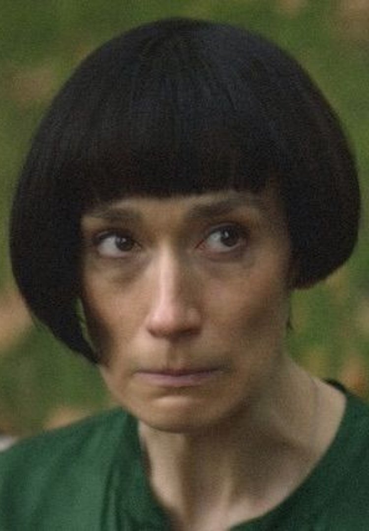 You hate your new haircut. Should you break it to your hairdresser?