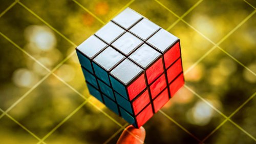 This AI can explain how it solves Rubik's Cube—and that's a big deal