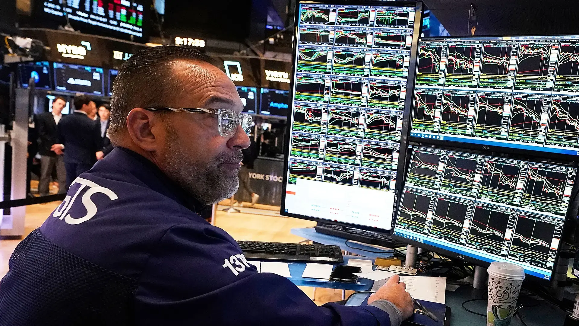 How Trump’s tariffs and fight with the Fed shaped the U.S. stock market in 2025