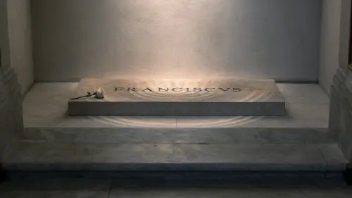 The kerning on the pope's tomb is a travesty