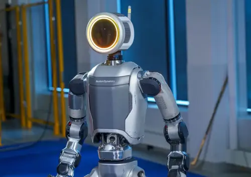 Boston Dynamics' new robot looks like the Pixar lamp and moves like a dancer