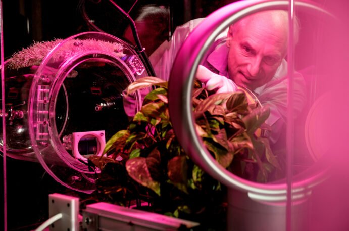 How does direct air capture work? An inventor of the carbon-scrubbing tech explains