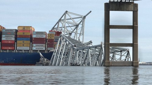 Here’s how difficult it is to steer a ship under a bridge