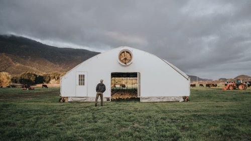 Why this chicken coop was built on wheels