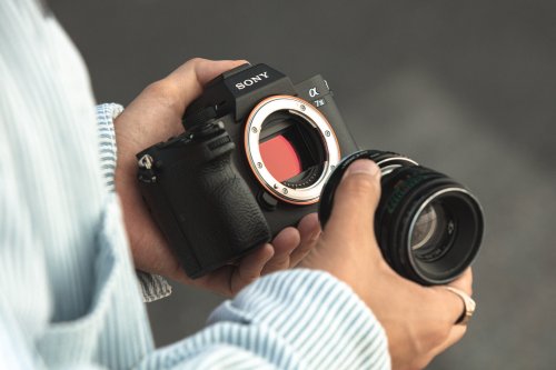 The Best Cameras to Sell in 2024 (And How Much $ You’ll Make)