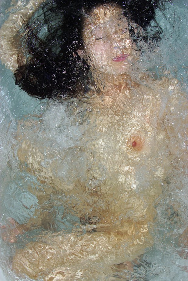 Noriko Yabu’s Remarkable Underwater Nude Self Portraits (NSFW)