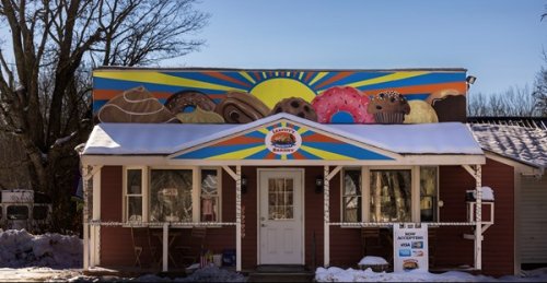 New Hampshire Bakery Ordered to Remove Mural Because It Depicts Pastries