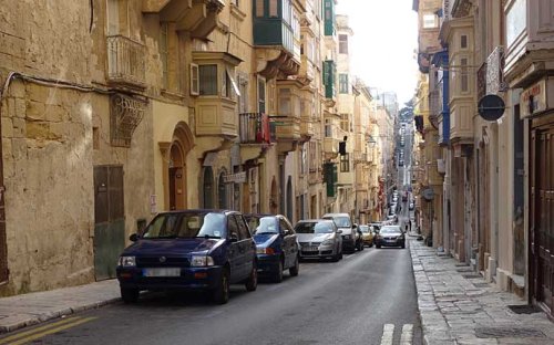 Malta: Bus oder Mietwagen?