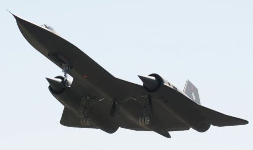 Video Features Award Winning Gigantic SR-71 Blackbird RC Scale Model Blasting Through The Skies With Dynamic Turbine Engines - Fighter Jets World
