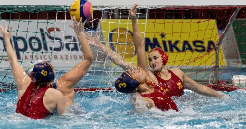 Contrasting day for Olympic medallists — Italy upsets Spain and Hungary fends off Netherlands