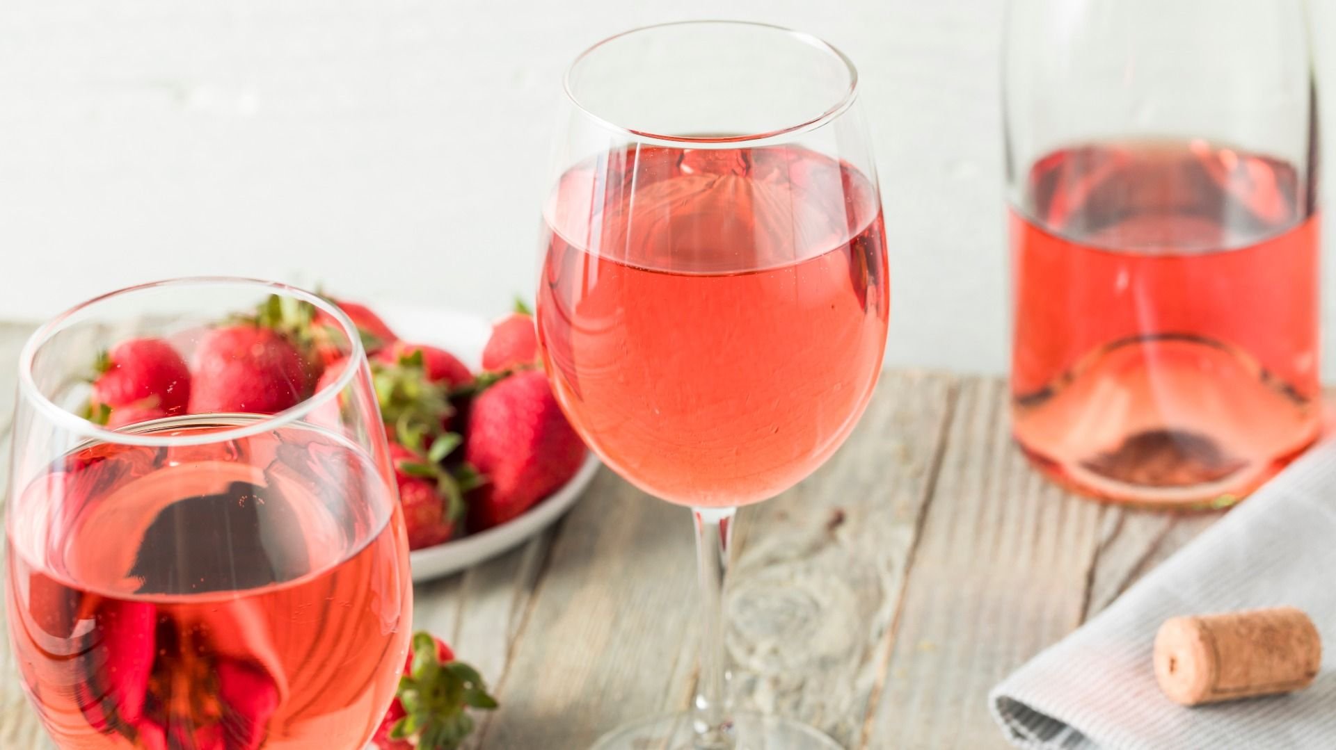 The Cost of a Glass of Rosé is Highest in This State - cover