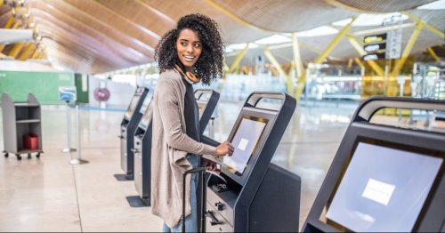 united airlines allowed check in baggage