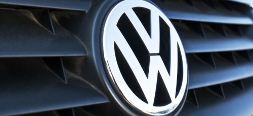 VW-Aktie mit kräftigen Gewinnen: Betriebsratschef der Volkswagen-Tochter AUDI legt Ämter nieder