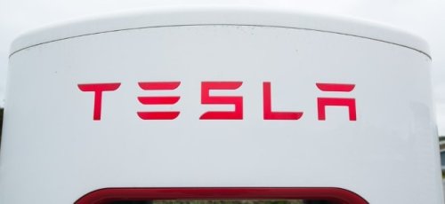 Tesla-Aktie vorbörslich fester: Tesla könnte laut Elon Musk bei Bergbau-Unternehmen einsteigen - Fehler bei 130.000 Autos korrigiert