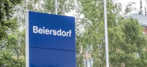 Beiersdorf-Aktie im Plus: Beiersdorf hebt Umsatzprognose an