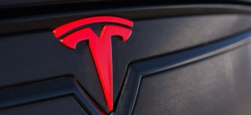 Geheime Dokumente decken Gehälter bei Tesla auf: So viel verdienen Arbeiter in der Gigafactory von Tesla
