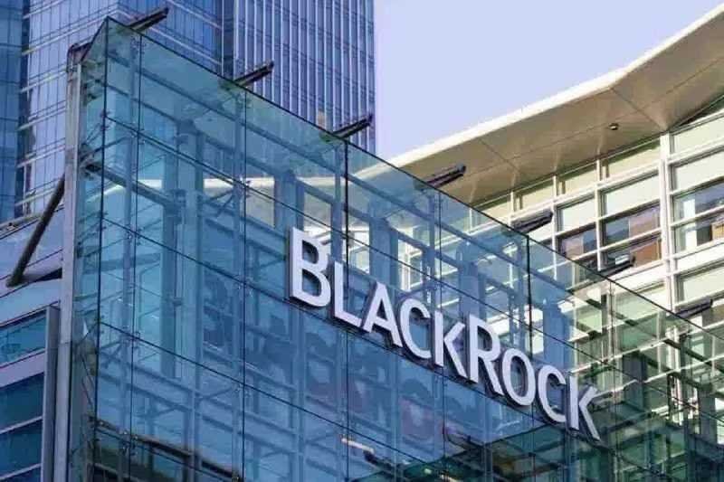 BlackRock dumped over $650 million of these cryptocurrencies in a week