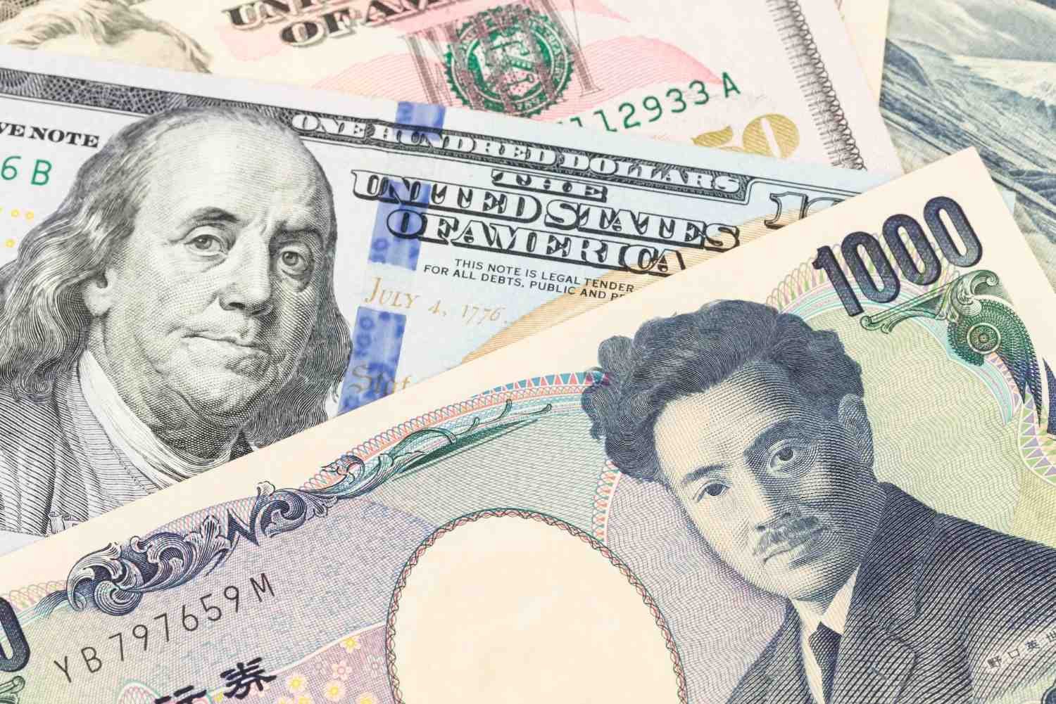 Berkshire Hathaway plans to invest $1.8 billion in this insurance stock