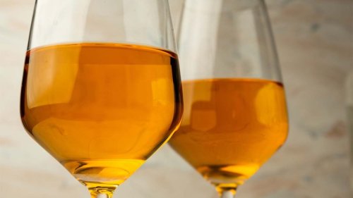 what-is-orange-wine-expert-answers-5-common-questions-about-this