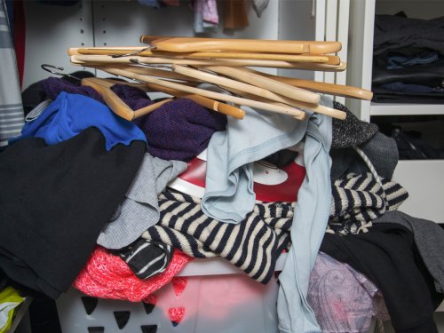 The 5 Types of Piles You Should Make While Decluttering Your Closet