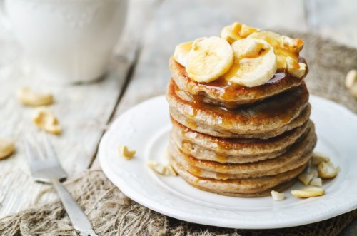 3-Ingredient Banana and Peanut Butter Pancakes Are a Fast, Filling Breakfast