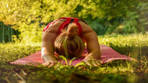 Nine yoga poses to strengthen the spine