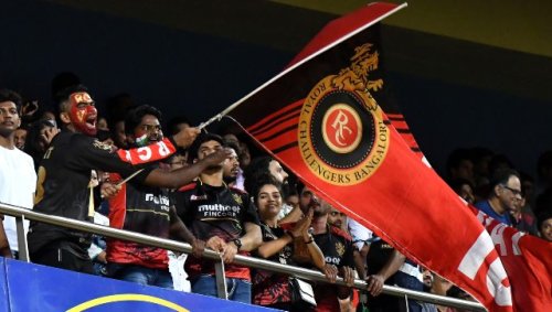 RCB’s 12th Man Army scripts Guinness World Record at Puma’s event - Firstcricket News, Firstpost