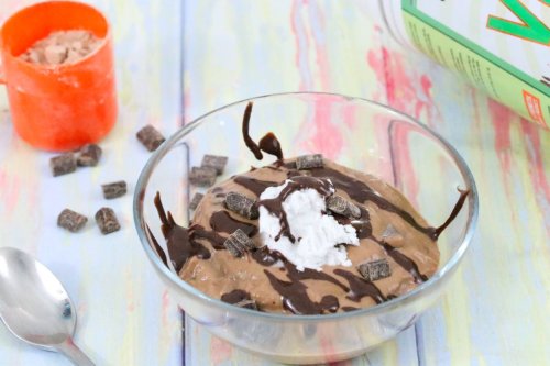10 Healthy Nighttime Snacks That Won’t Leave You Bloated