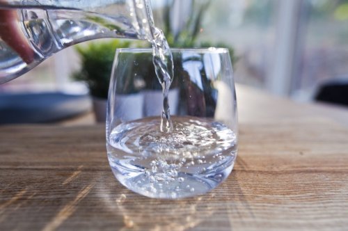Muss man wirklich 2 Liter Wasser pro Tag trinken?