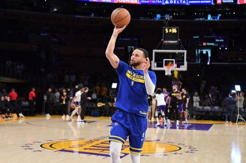 Wildes Wüsten-Workout! NBA-Star Stephen Curry macht sich fit für Saison