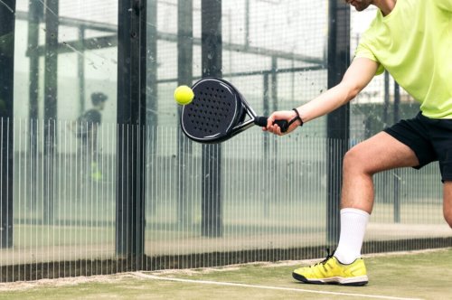 Die besten Schläger und Schuhe für Padel-Tennis im Überblick