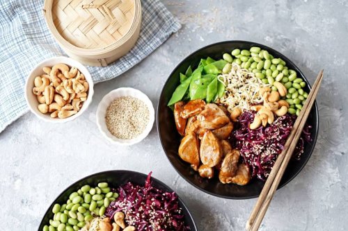Rezept: Leckere Bowl mit Schweinefilet und Edamame