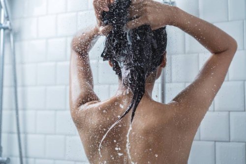Überraschender Effekt: Das passiert mit der Haut, wenn du nur einmal pro Woche duschst - FIT FOR FUN
