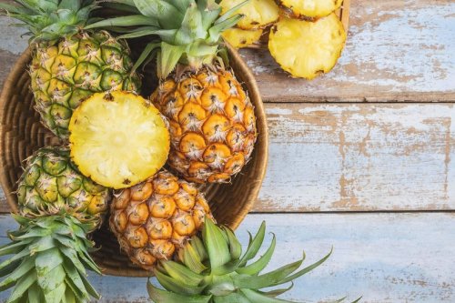 Ist keine allergische Reaktion: Was hilft, wenn Ananas auf der Zunge brennt? - FIT FOR FUN