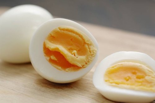 Vorsicht an Ostern: Aus diesem Grund solltest du gekochte Eier nicht abschrecken - FIT FOR FUN