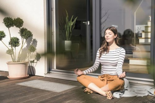 Meditation und Achtsamkeit: Warum du das Meditieren lernen solltest - FIT FOR FUN