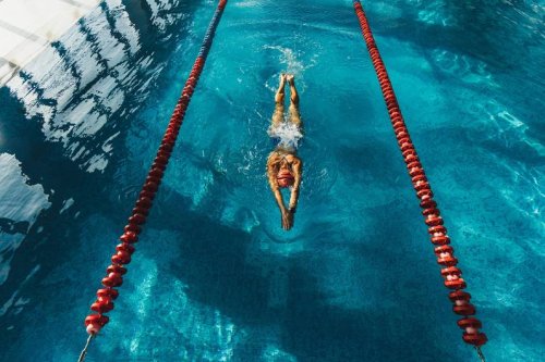 7 Gründe, warum Schwimmen der ultimative Gesundheits-Booster ist
