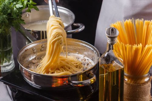 Fast jeder macht sie: Mit fünf Fehlern kannst du deine Pasta ruinieren - FIT FOR FUN