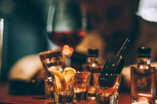 Forscher finden heraus: Mit diesen zwei Fragen erkennst du einen Alkoholiker