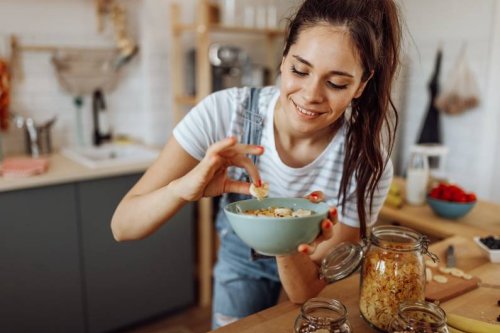 Abnehmen klappt nicht: Fünf Lebensmittel verhindern, dass du am Bauch abnimmst - FIT FOR FUN