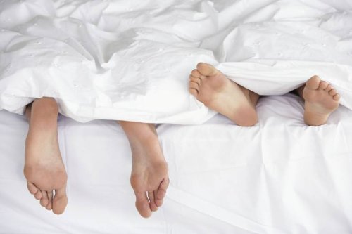 Ungewöhnliche Sex-Technik: Mit dem Footjob zu mehr Abwechslung im Bett - FIT FOR FUN