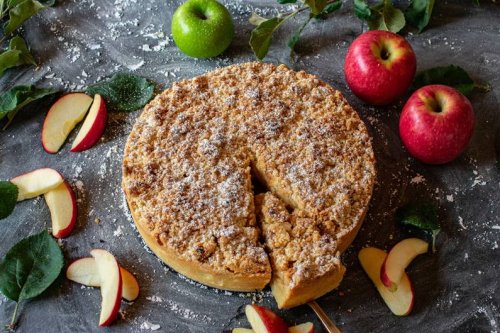 Wenig Zucker: So leicht gelingt dir ein leckerer Apfelkuchen - FIT FOR FUN