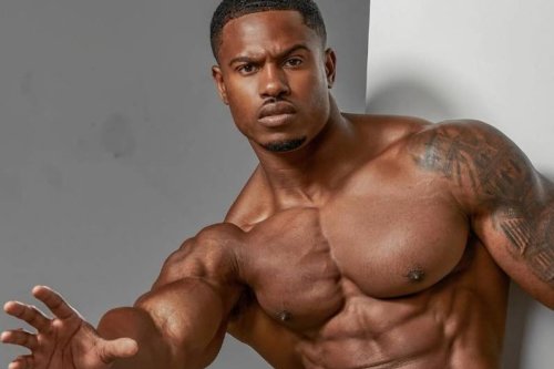 Bodybuilder Simeon Panda So bekommst du gigantische Schulter-Pumps